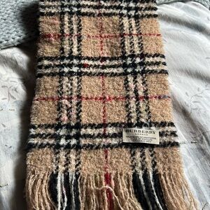 Burberry scarf with subtle gold and color threads